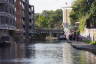 Photo ID: 042095, Looking down the Regents Canal (194Kb)